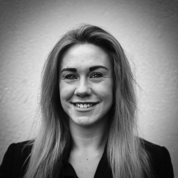 Sarah Forestier, Commerciale